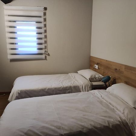 Apt 3 Atic Acollidor Al Centre De Vic - Aptgarbi Экстерьер фото