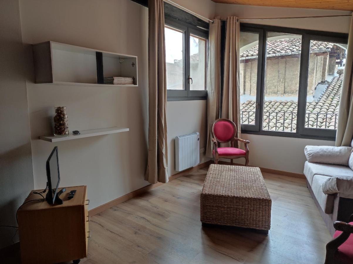 Apt 3 Atic Acollidor Al Centre De Vic - Aptgarbi Экстерьер фото