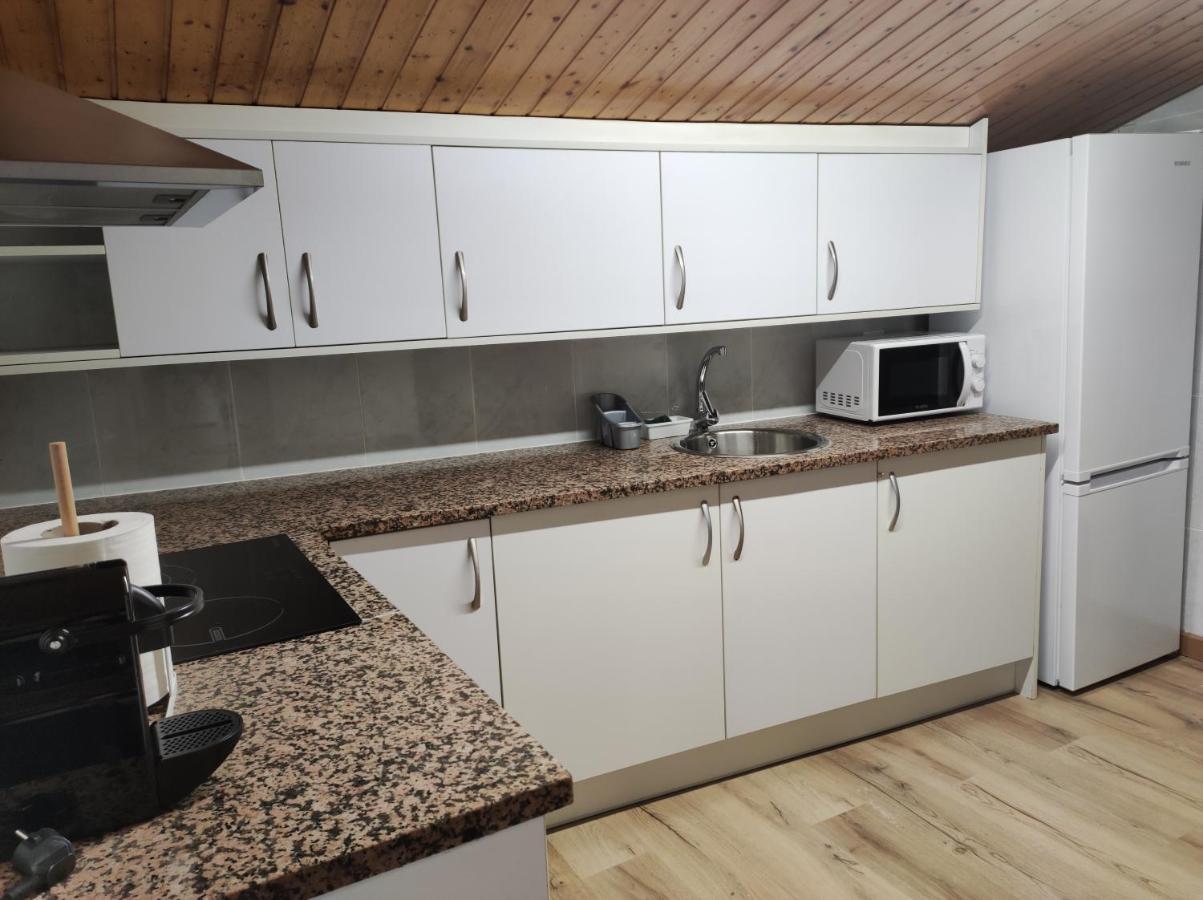 Apt 3 Atic Acollidor Al Centre De Vic - Aptgarbi Экстерьер фото