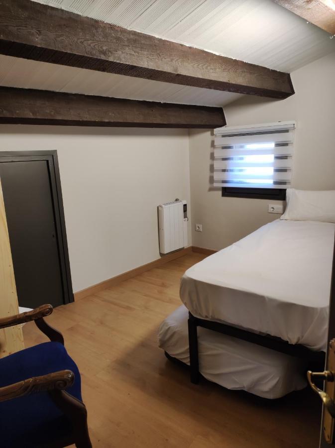 Apt 3 Atic Acollidor Al Centre De Vic - Aptgarbi Экстерьер фото