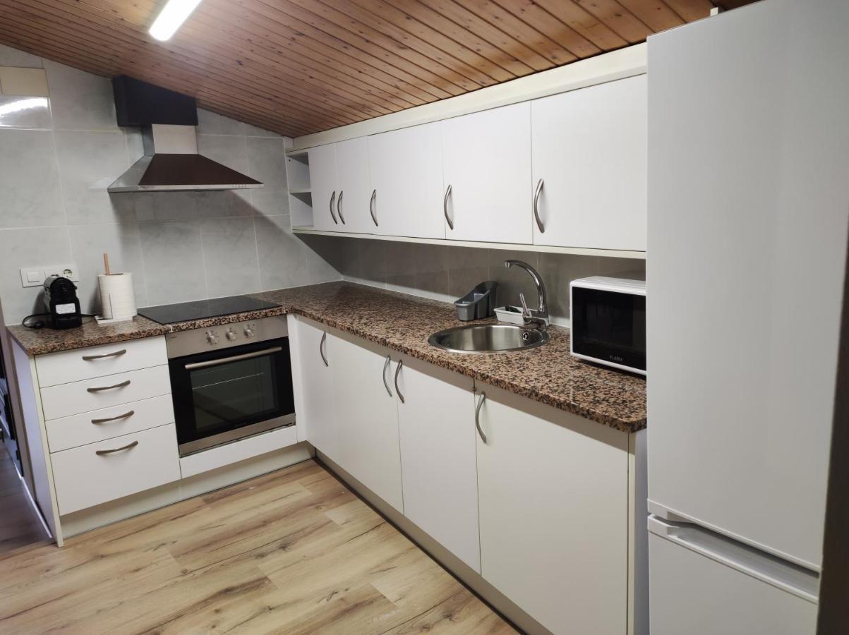 Apt 3 Atic Acollidor Al Centre De Vic - Aptgarbi Экстерьер фото